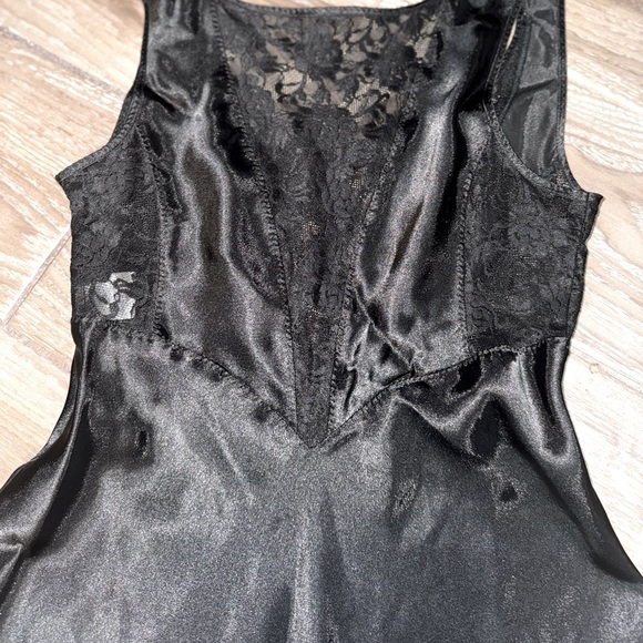 gorgeous satin and lace bodice Cabernet black alluring midi nightgown size Small - Picture 3 of 16